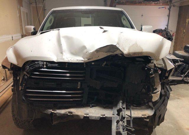 2016 RAM 1500 SPORT