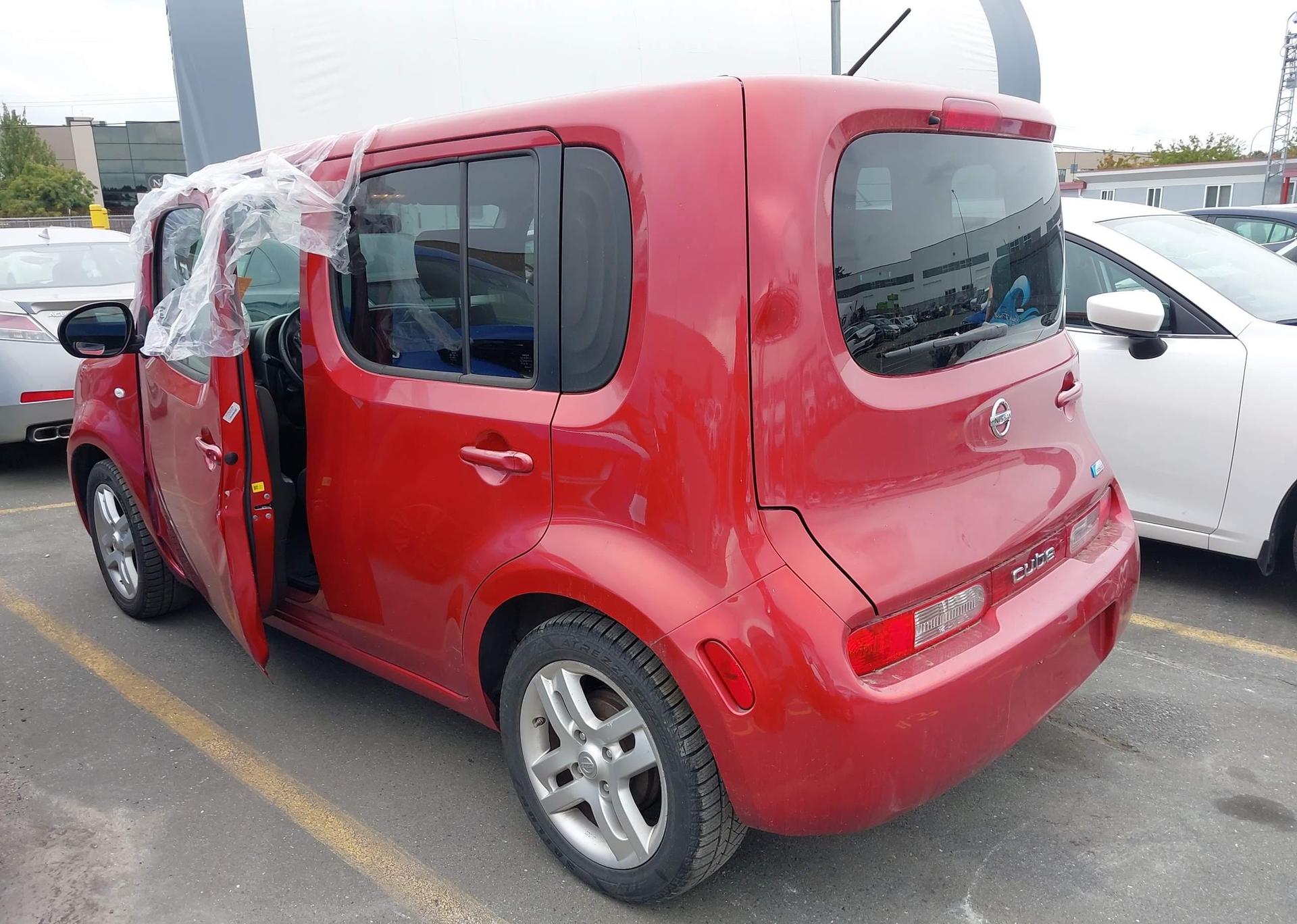 2010 NISSAN CUBE
