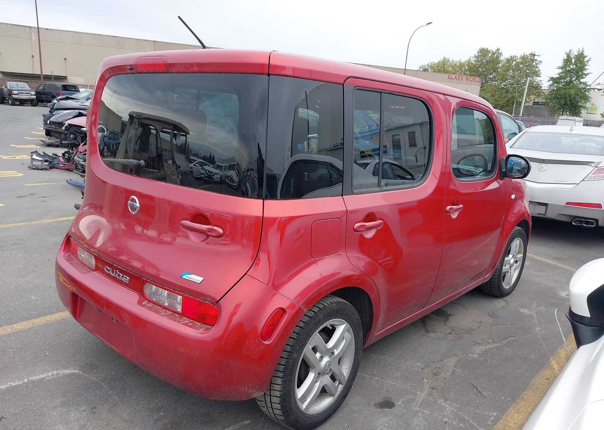 2010 NISSAN CUBE