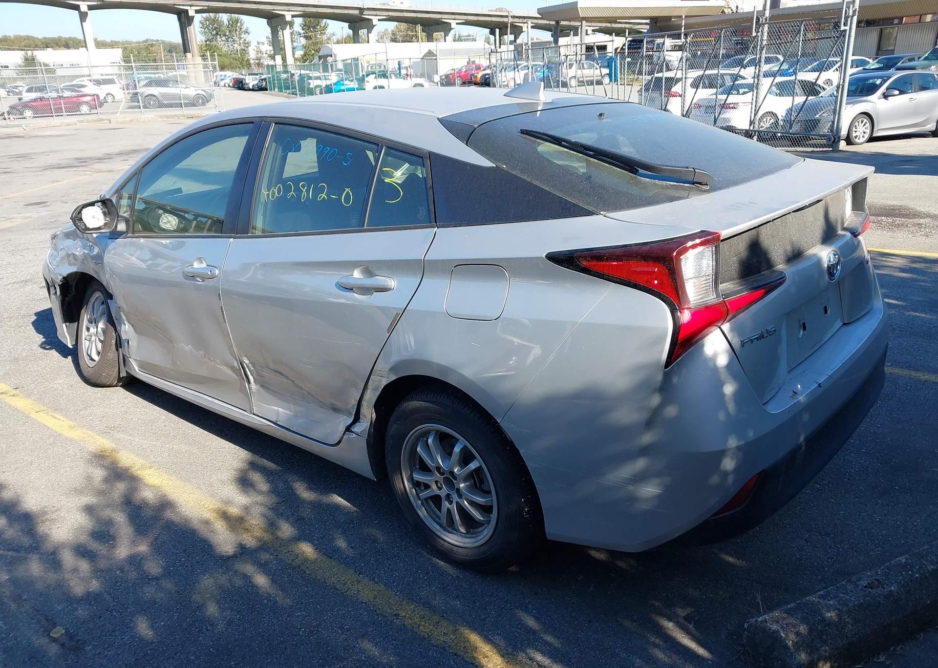 2022 TOYOTA PRIUS