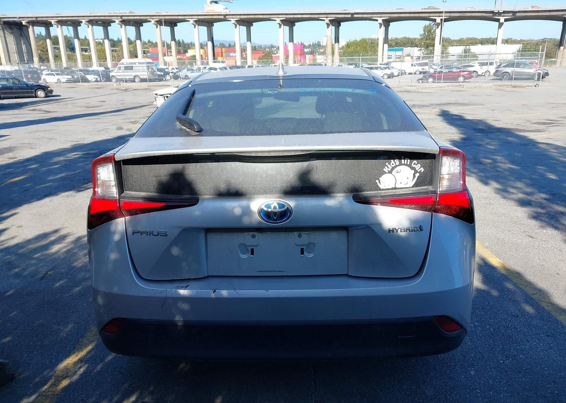 2022 TOYOTA PRIUS