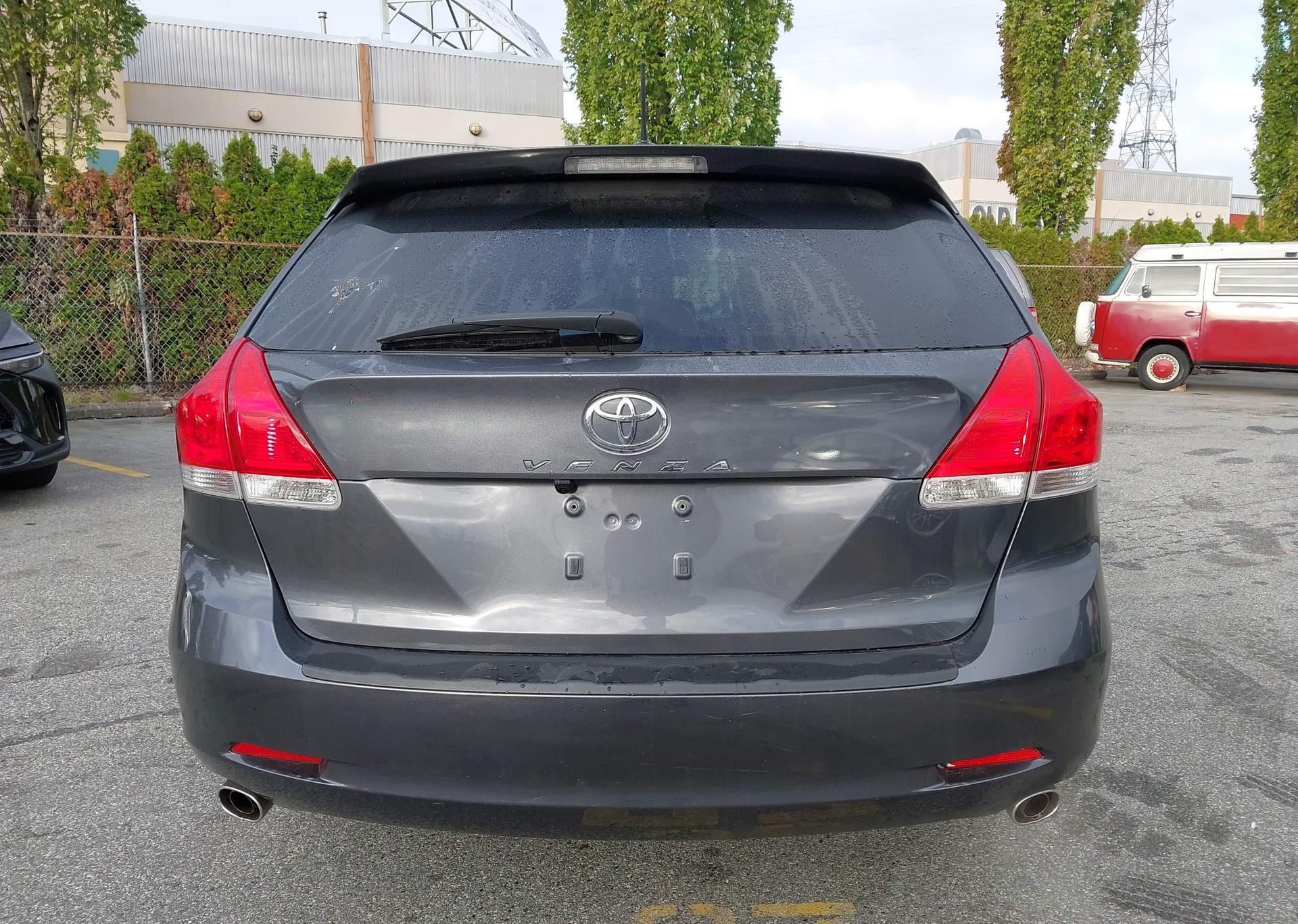 2011 TOYOTA VENZA