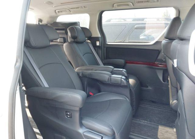 2009 TOYOTA ALPHARD