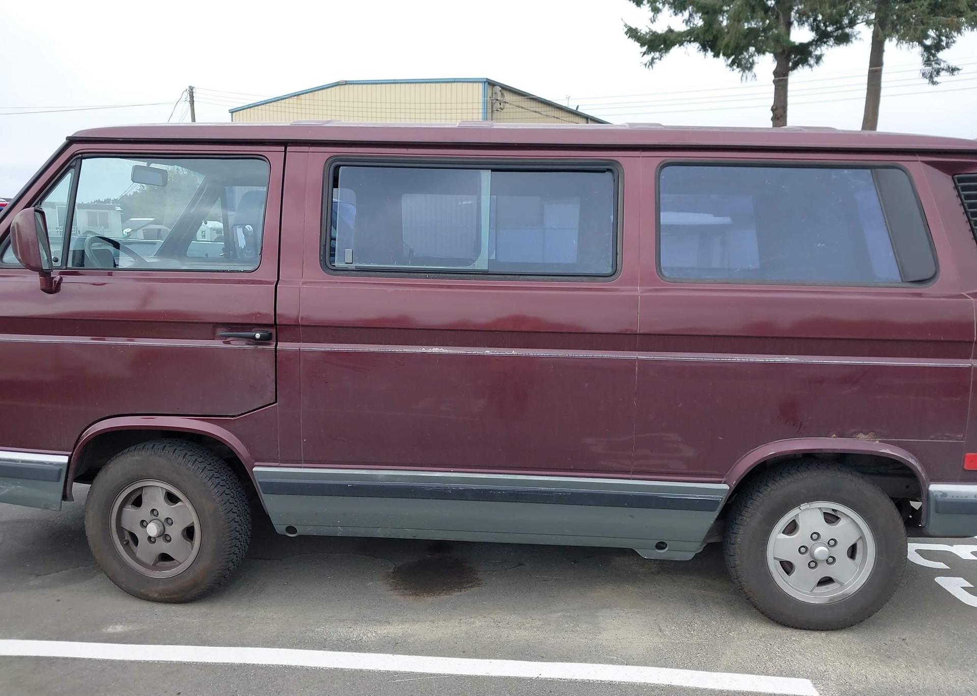 1988 VOLKSWAGEN VANAGON BUS