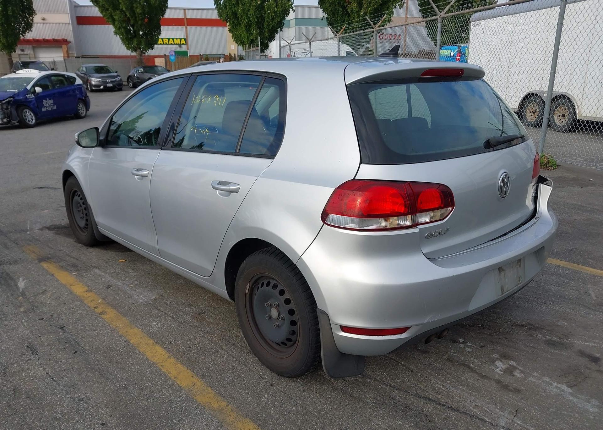 2010 VOLKSWAGEN GOLF