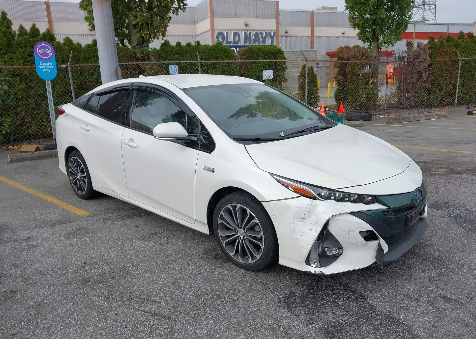 2019 TOYOTA PRIUS