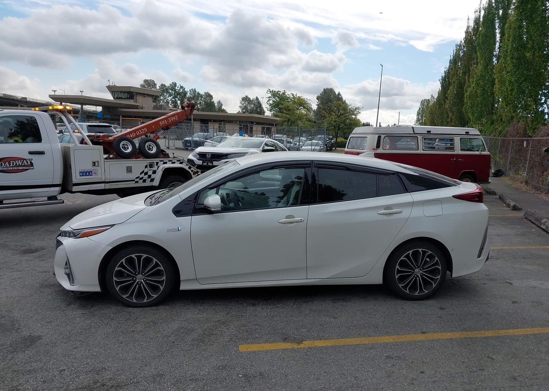 2019 TOYOTA PRIUS