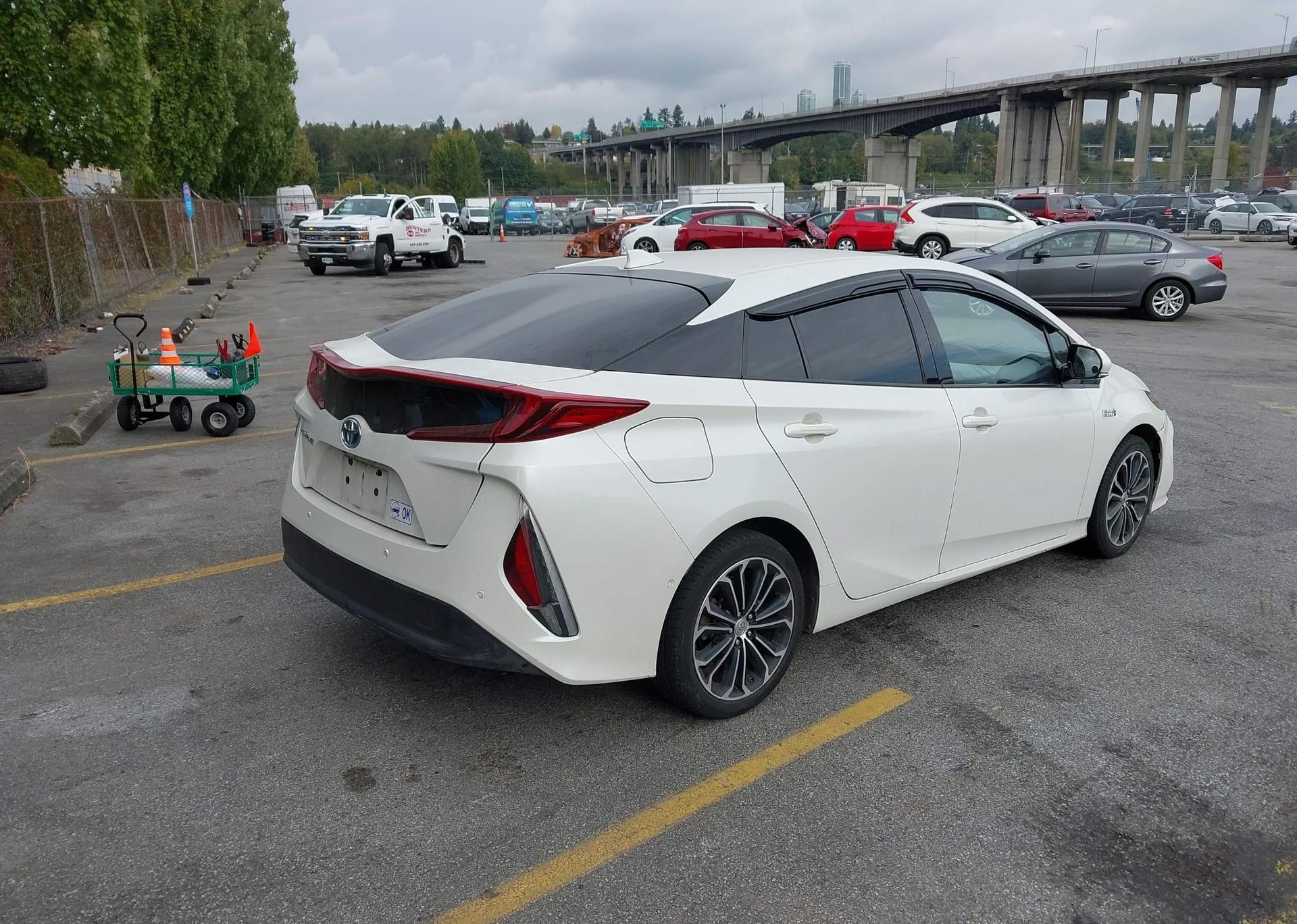 2019 TOYOTA PRIUS