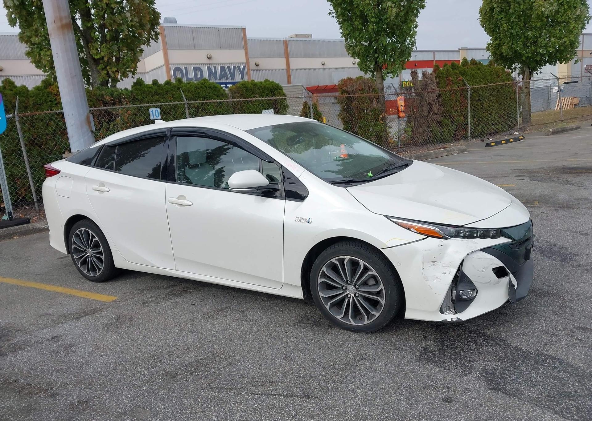 2019 TOYOTA PRIUS