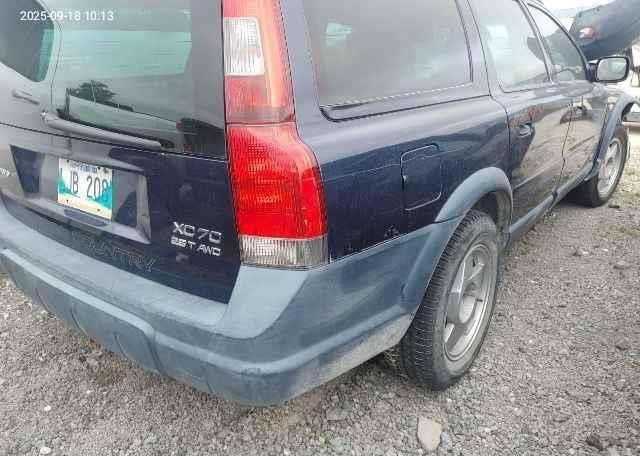 2004 VOLVO V70 XC