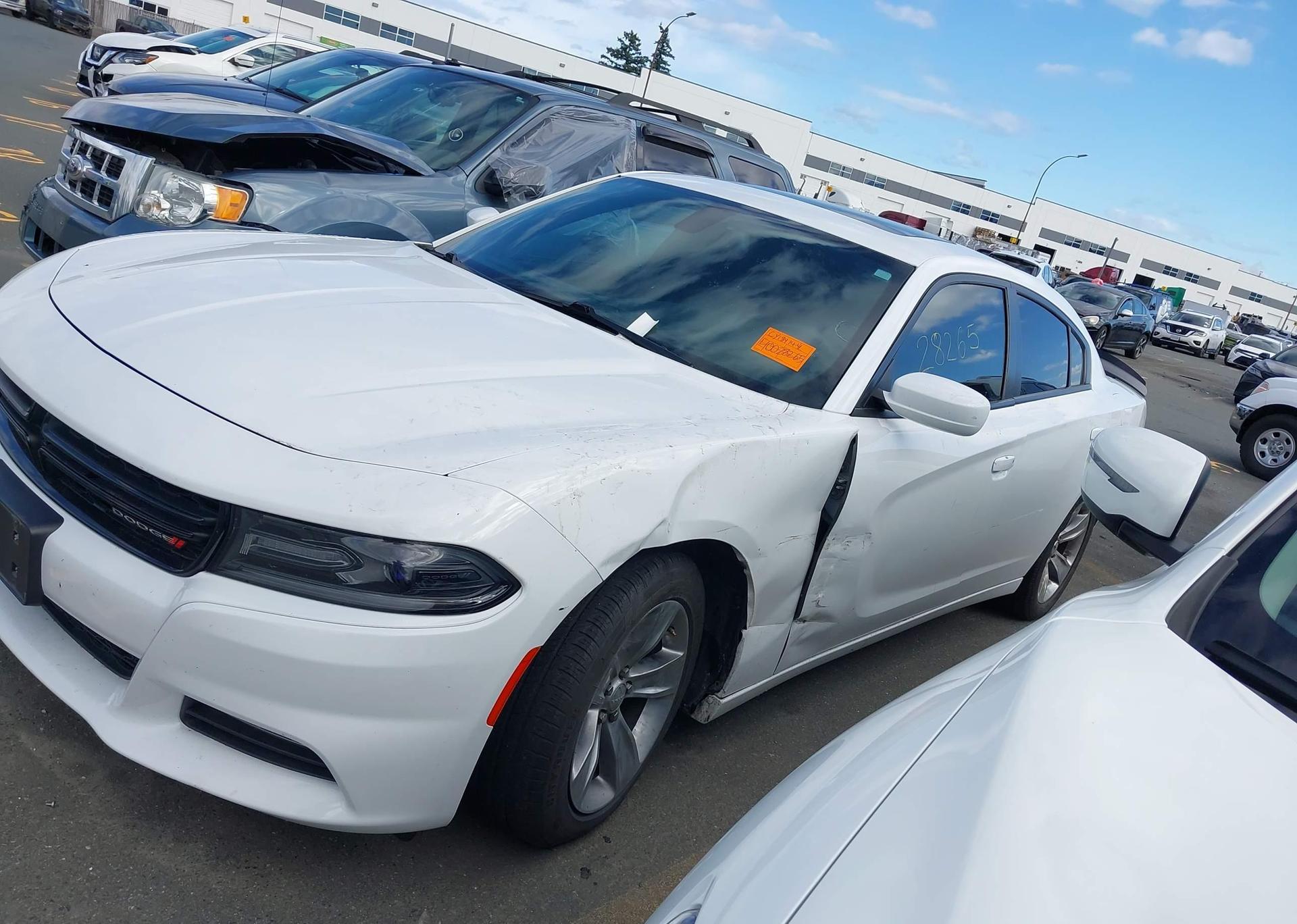 2016 DODGE CHARGER SXT