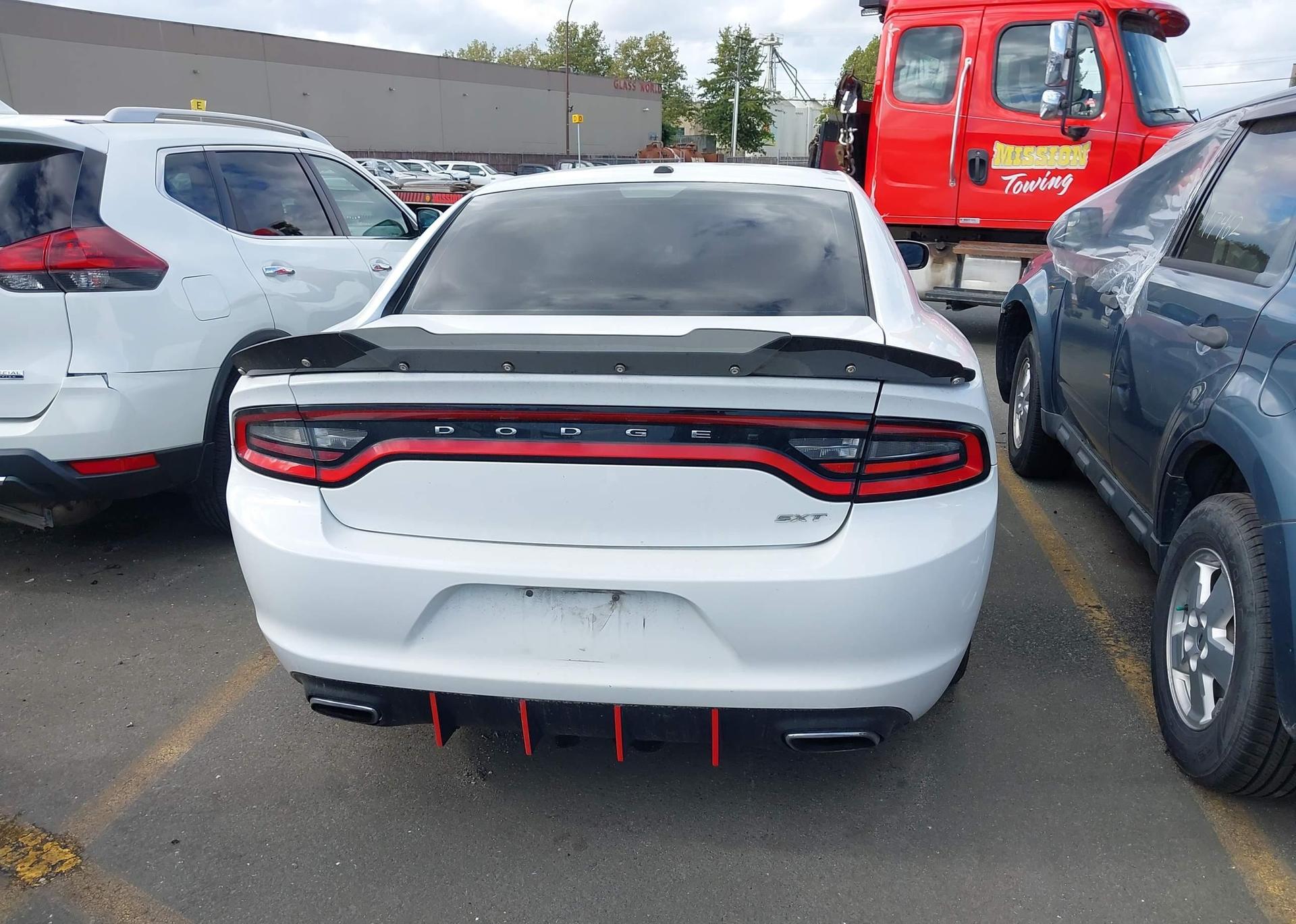 2016 DODGE CHARGER SXT