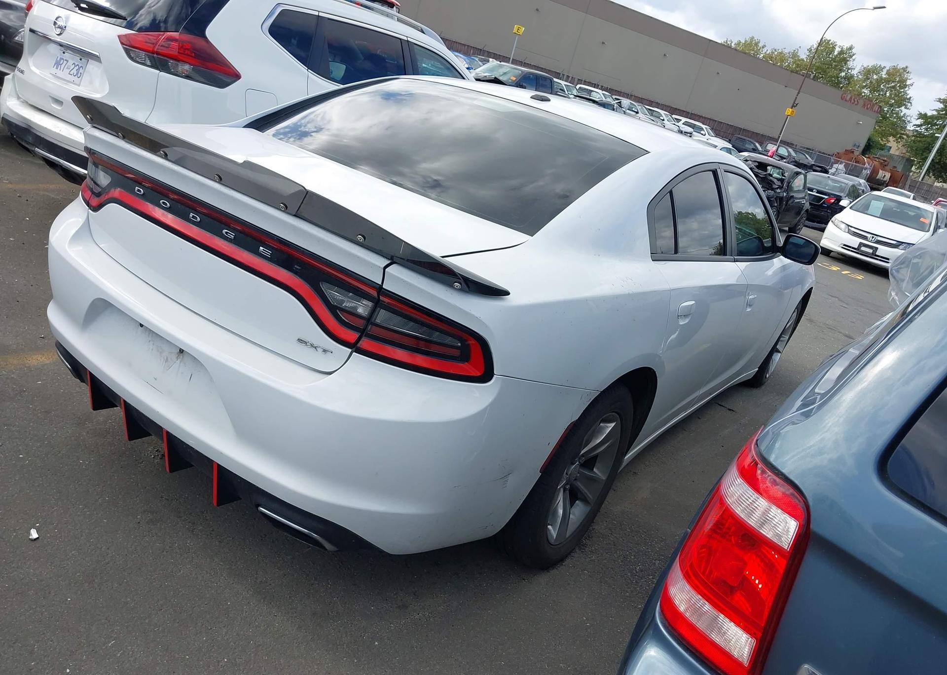 2016 DODGE CHARGER SXT