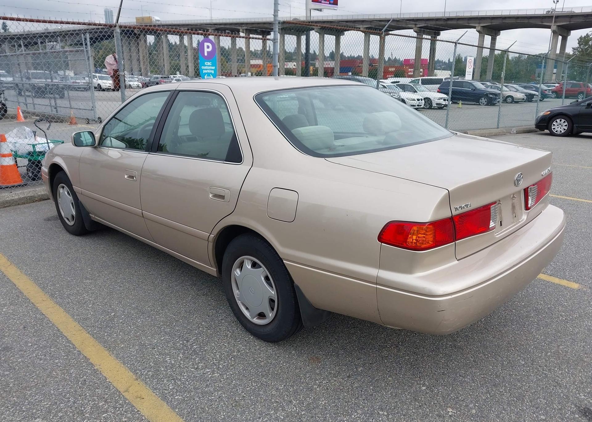 2000 TOYOTA CAMRY