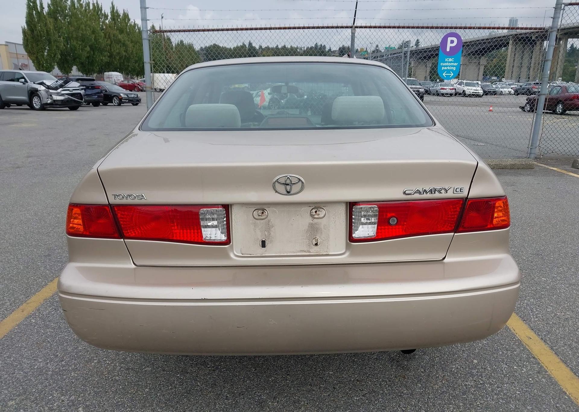 2000 TOYOTA CAMRY