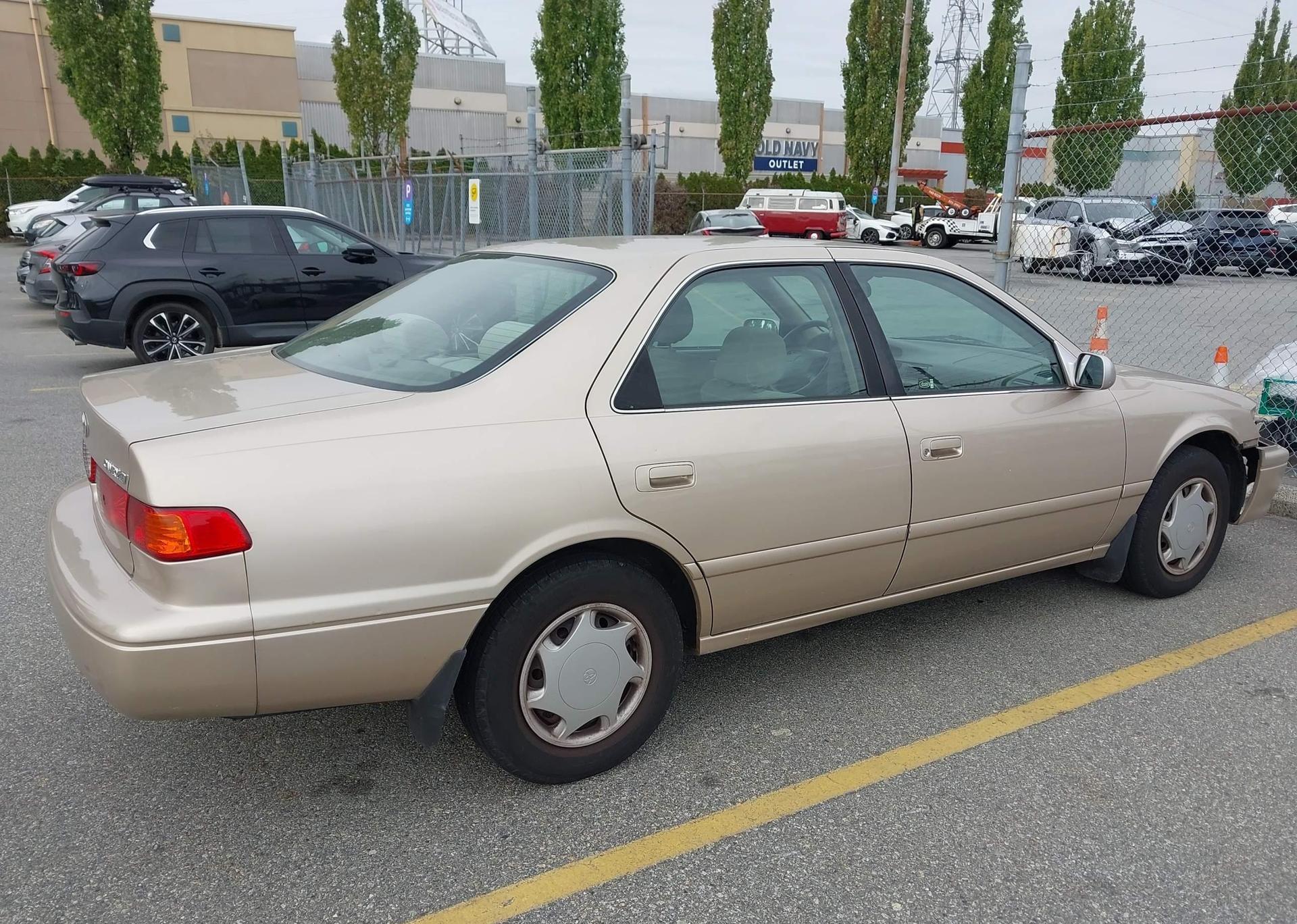 2000 TOYOTA CAMRY