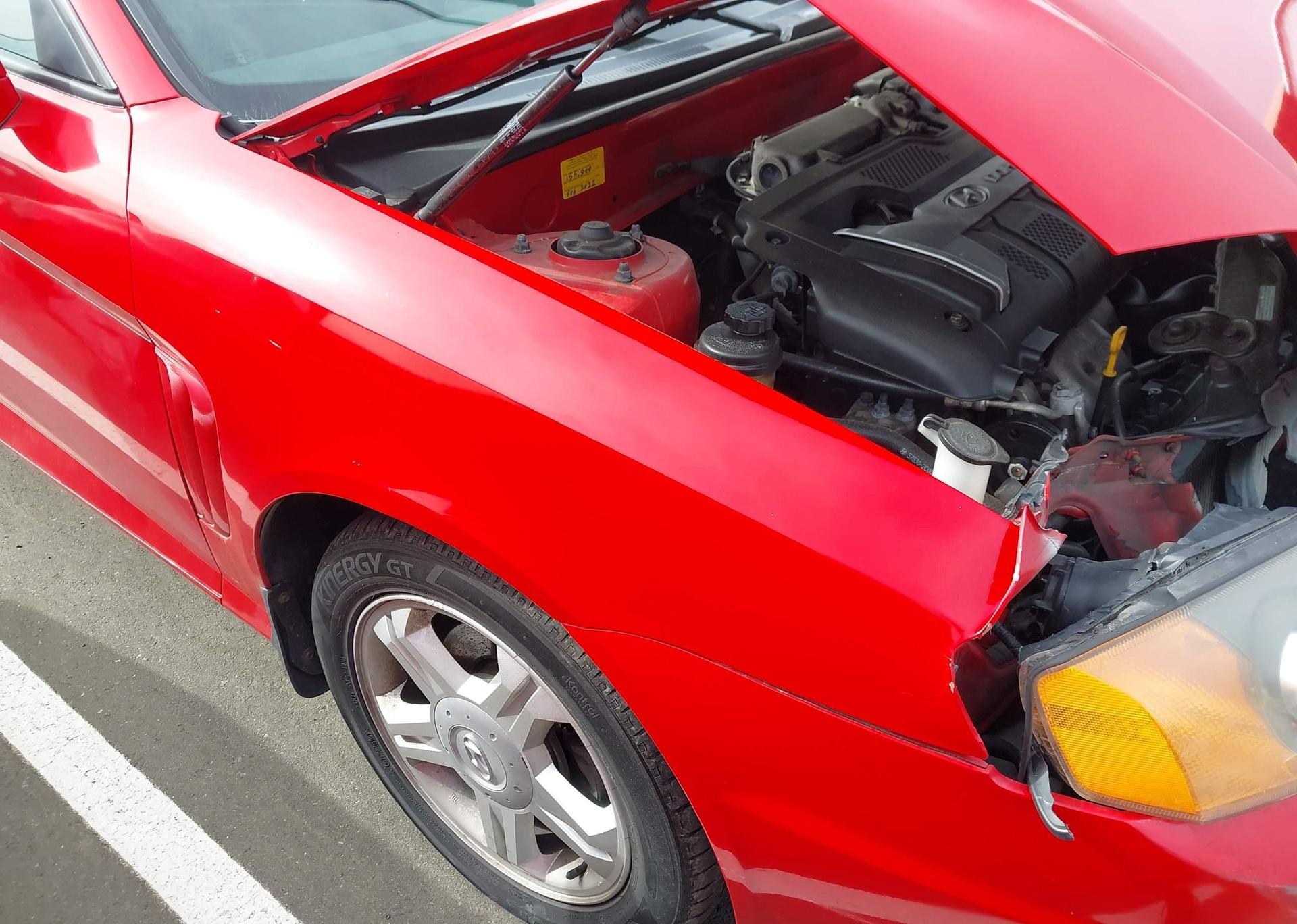 2004 HYUNDAI TIBURON