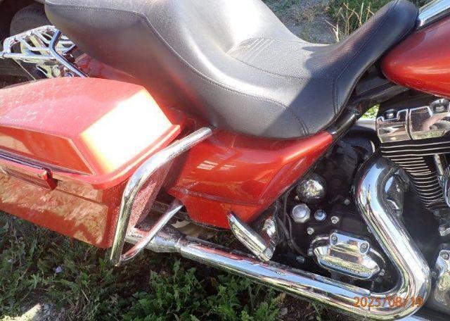2011 HARLEY-DAVIDSON FLHX