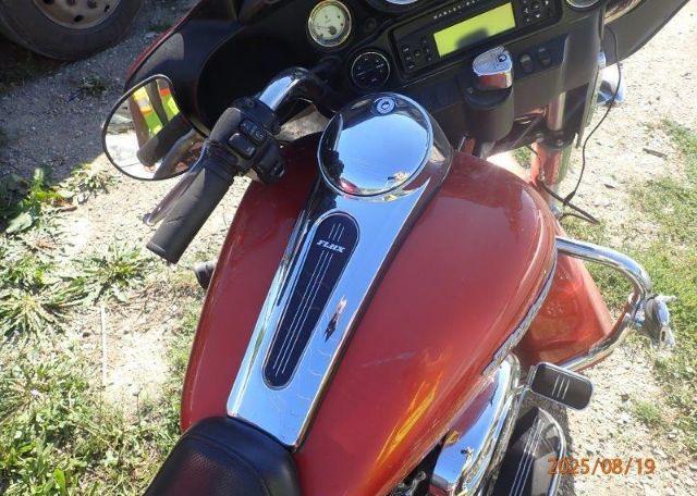 2011 HARLEY-DAVIDSON FLHX