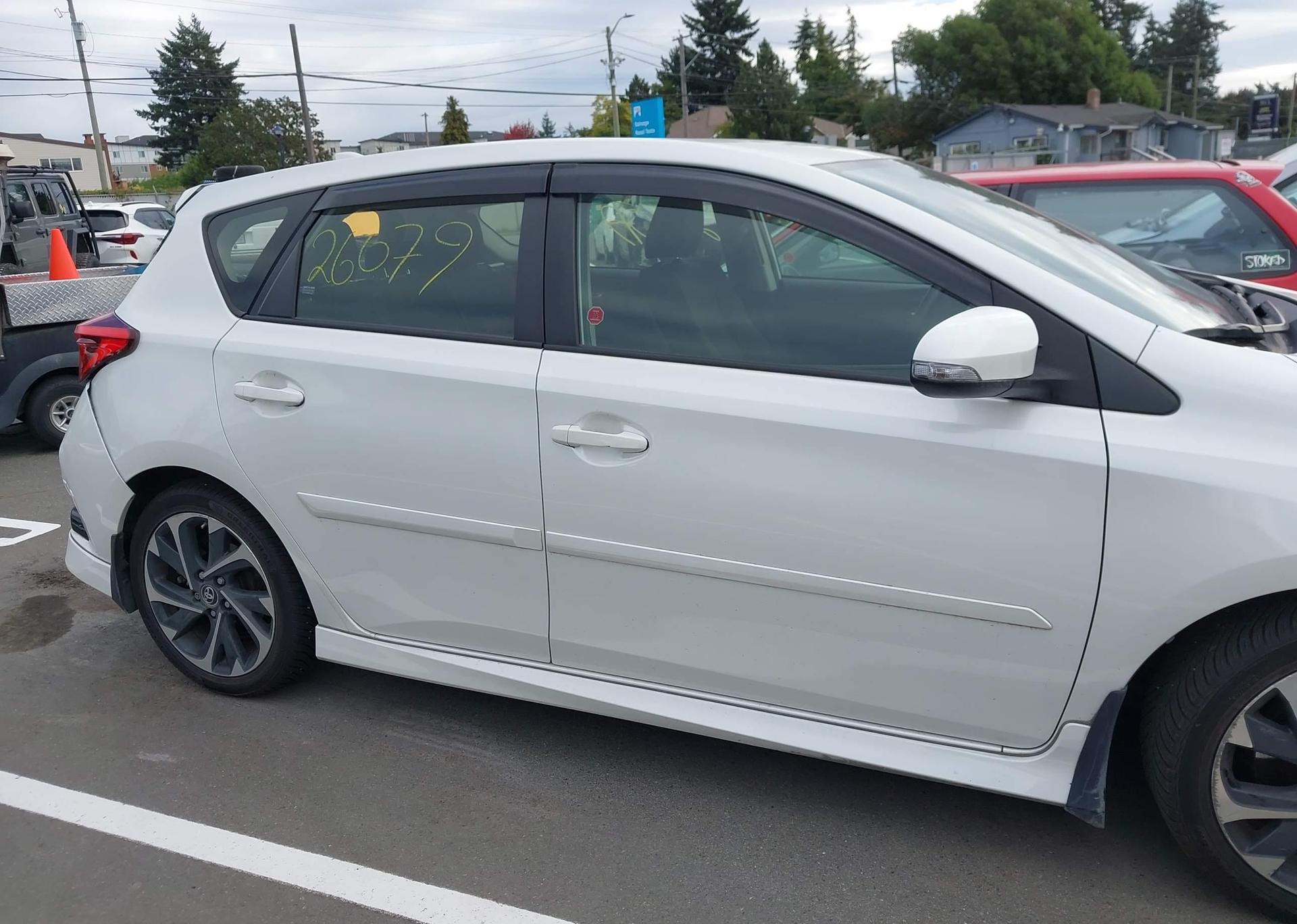 2017 TOYOTA COROLLA iM