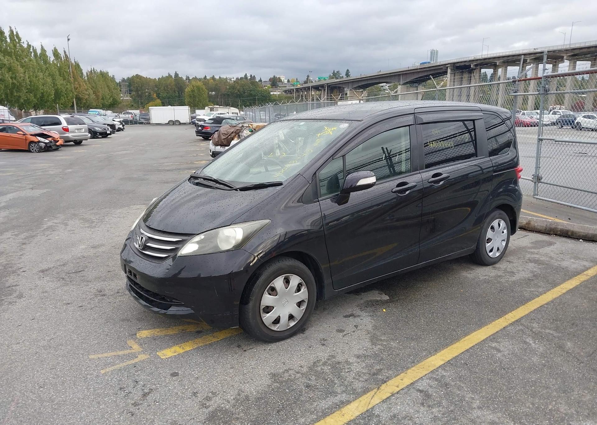 2010 HONDA FREED