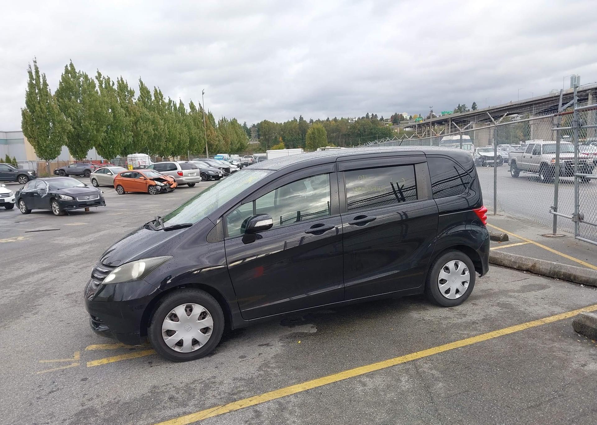 2010 HONDA FREED
