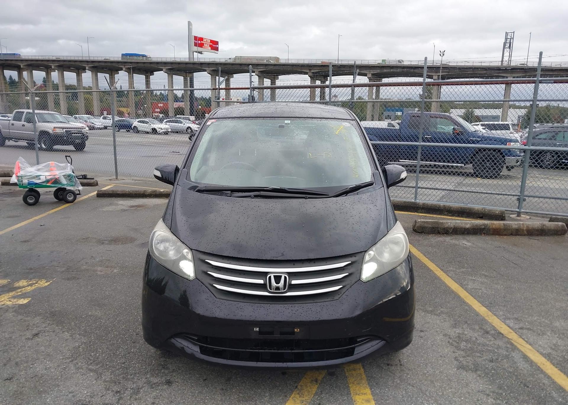 2010 HONDA FREED