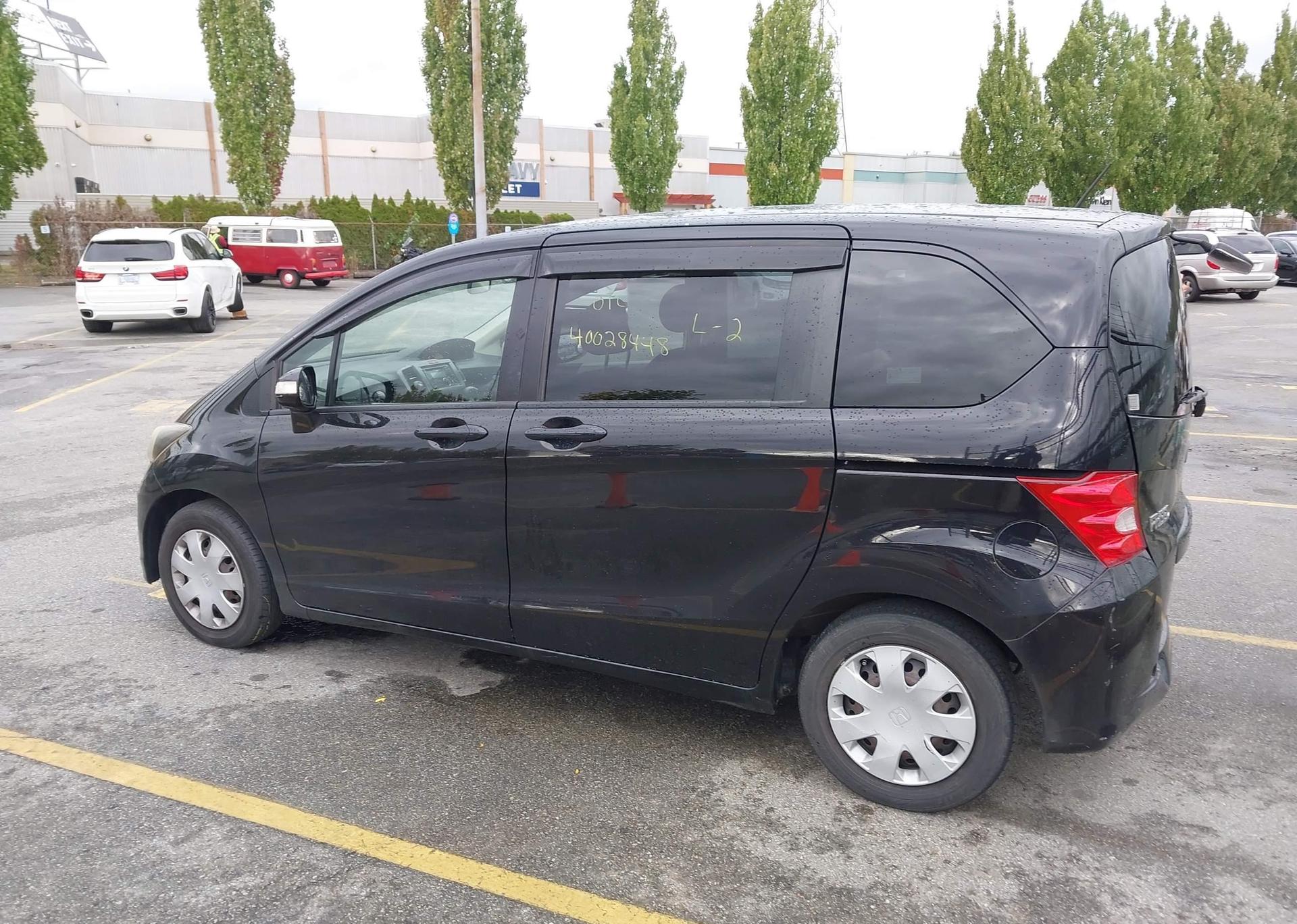 2010 HONDA FREED