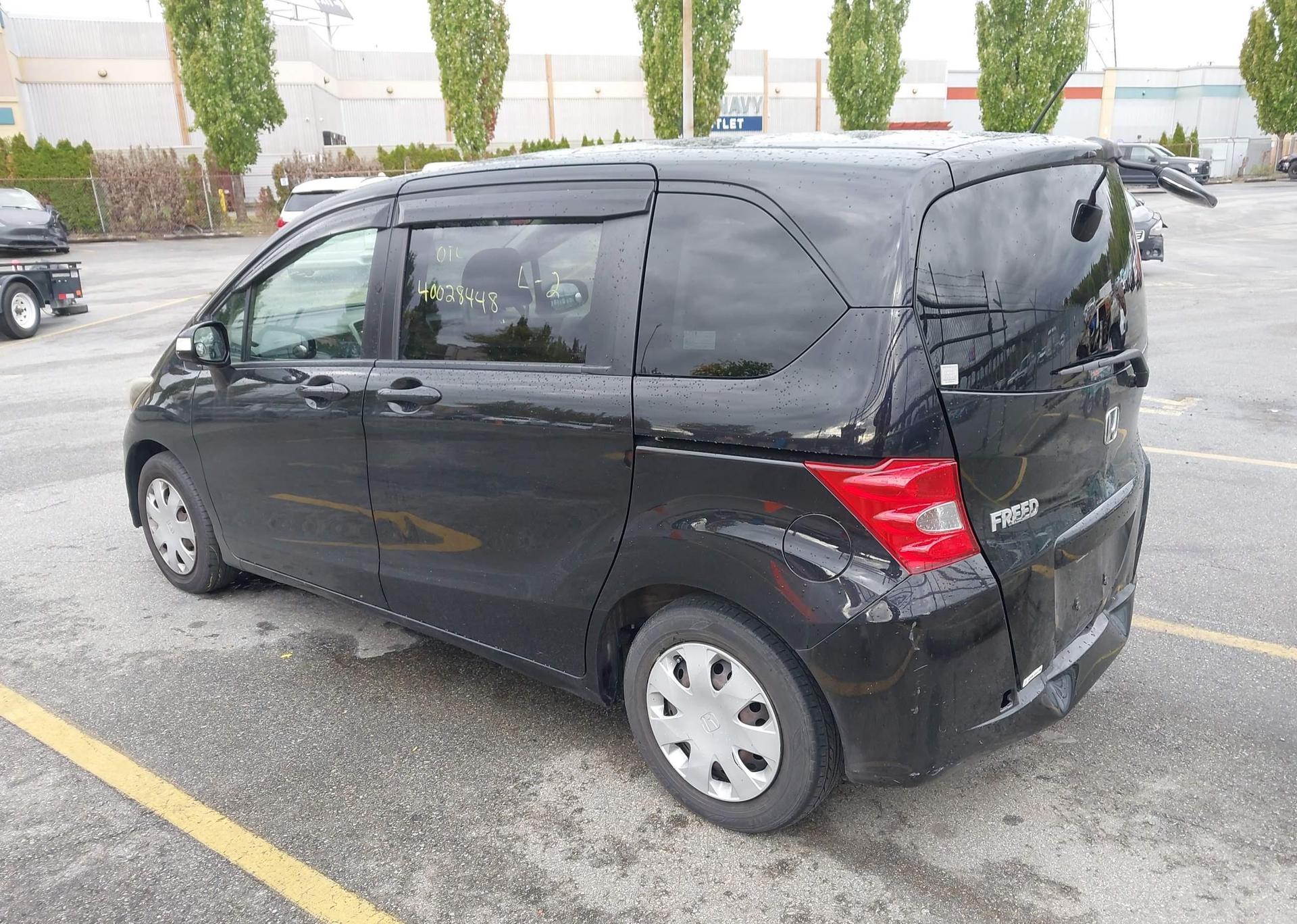 2010 HONDA FREED