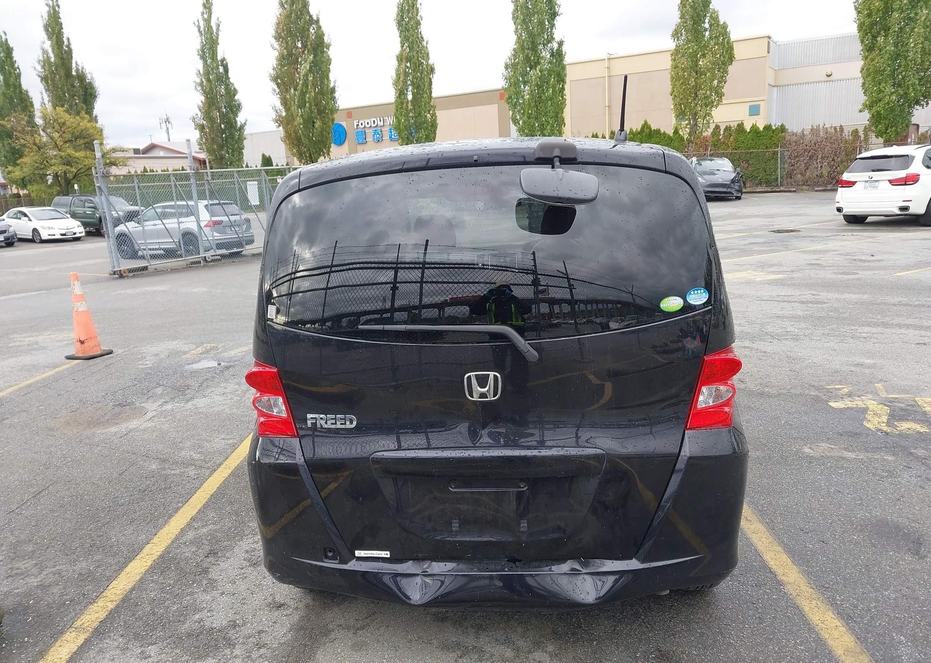 2010 HONDA FREED