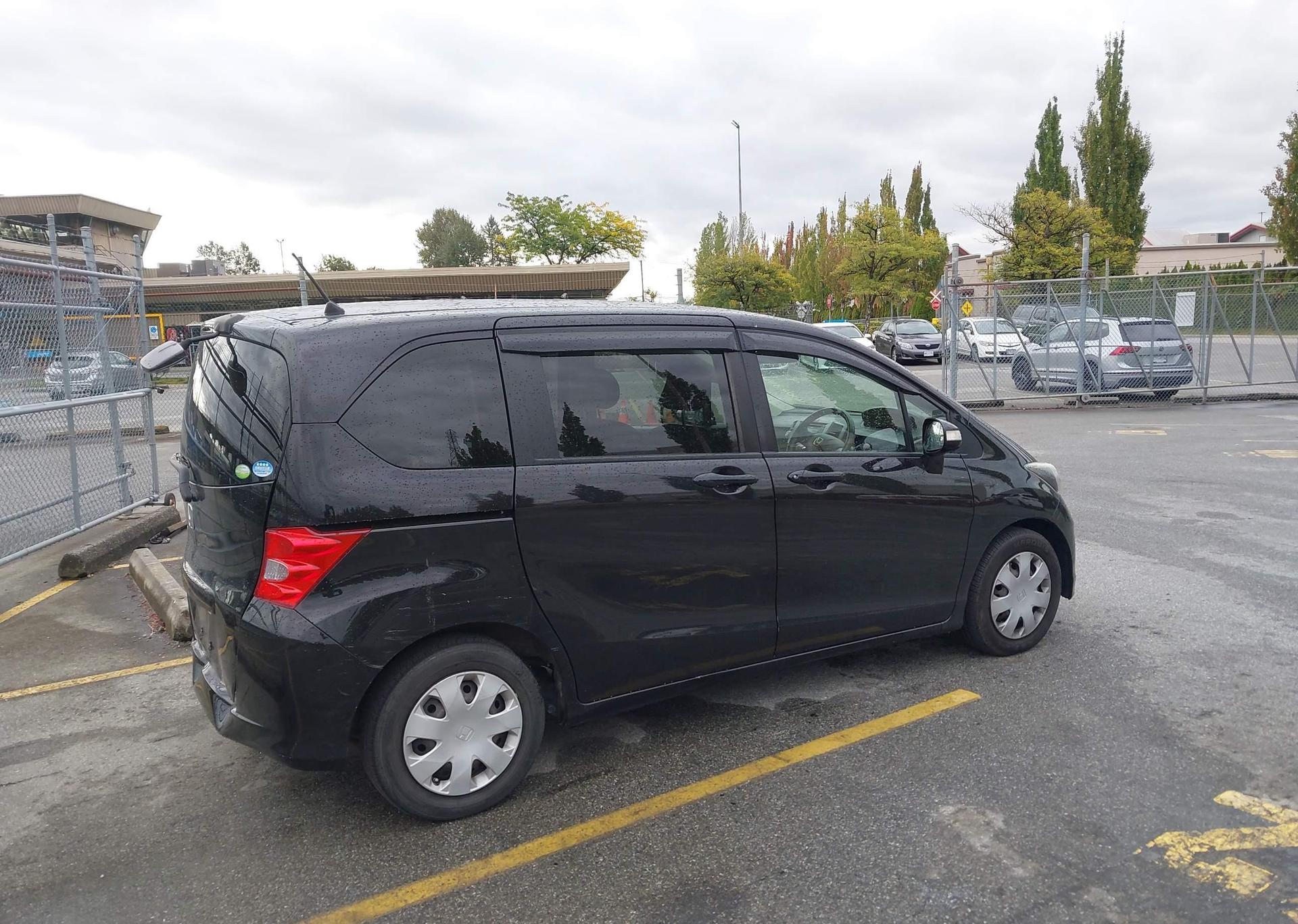 2010 HONDA FREED