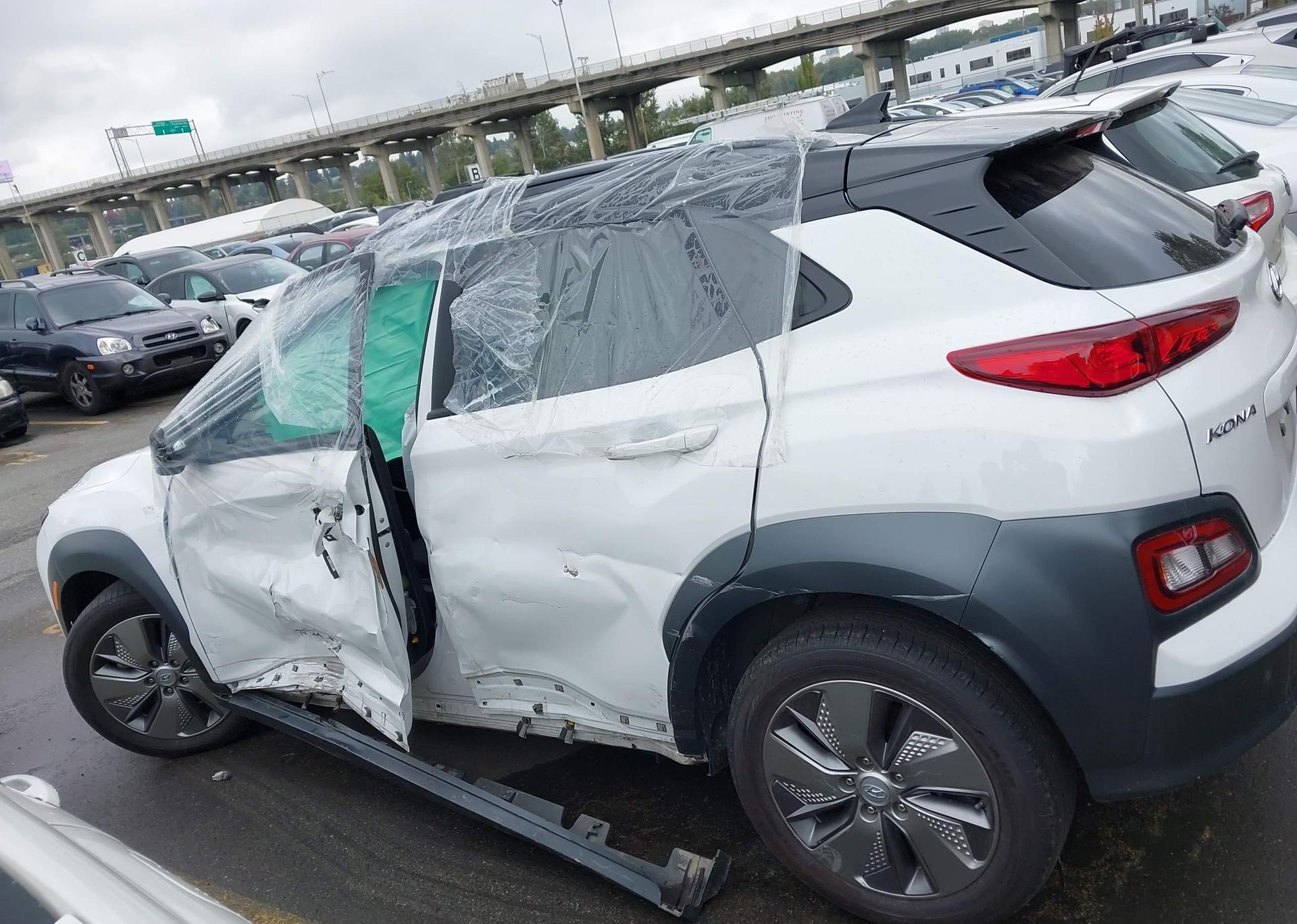 2021 HYUNDAI KONA SEL