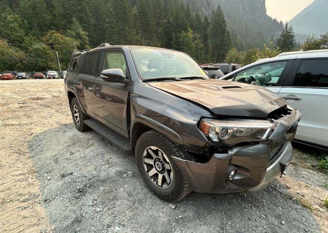 2022 TOYOTA 4RUNNER SR5