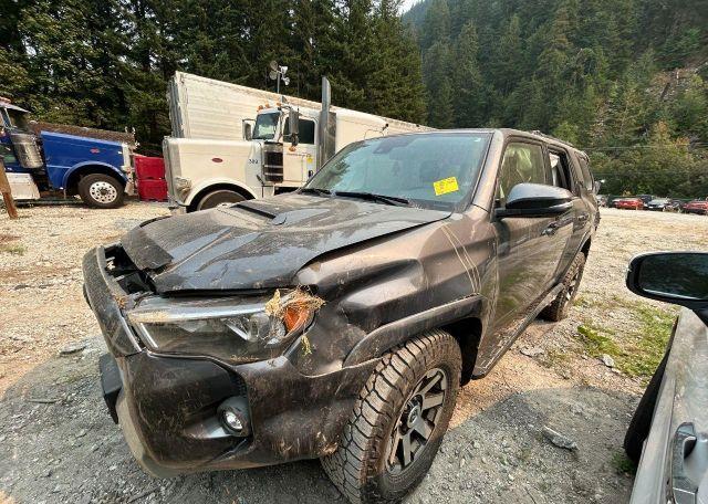 2022 TOYOTA 4RUNNER SR5