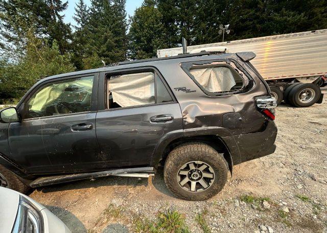 2022 TOYOTA 4RUNNER SR5