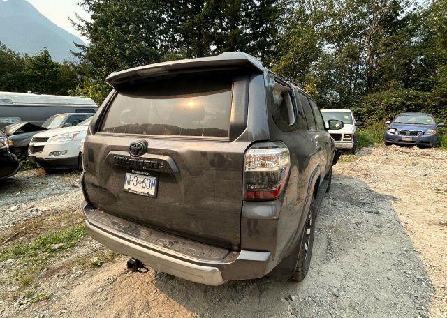 2022 TOYOTA 4RUNNER SR5