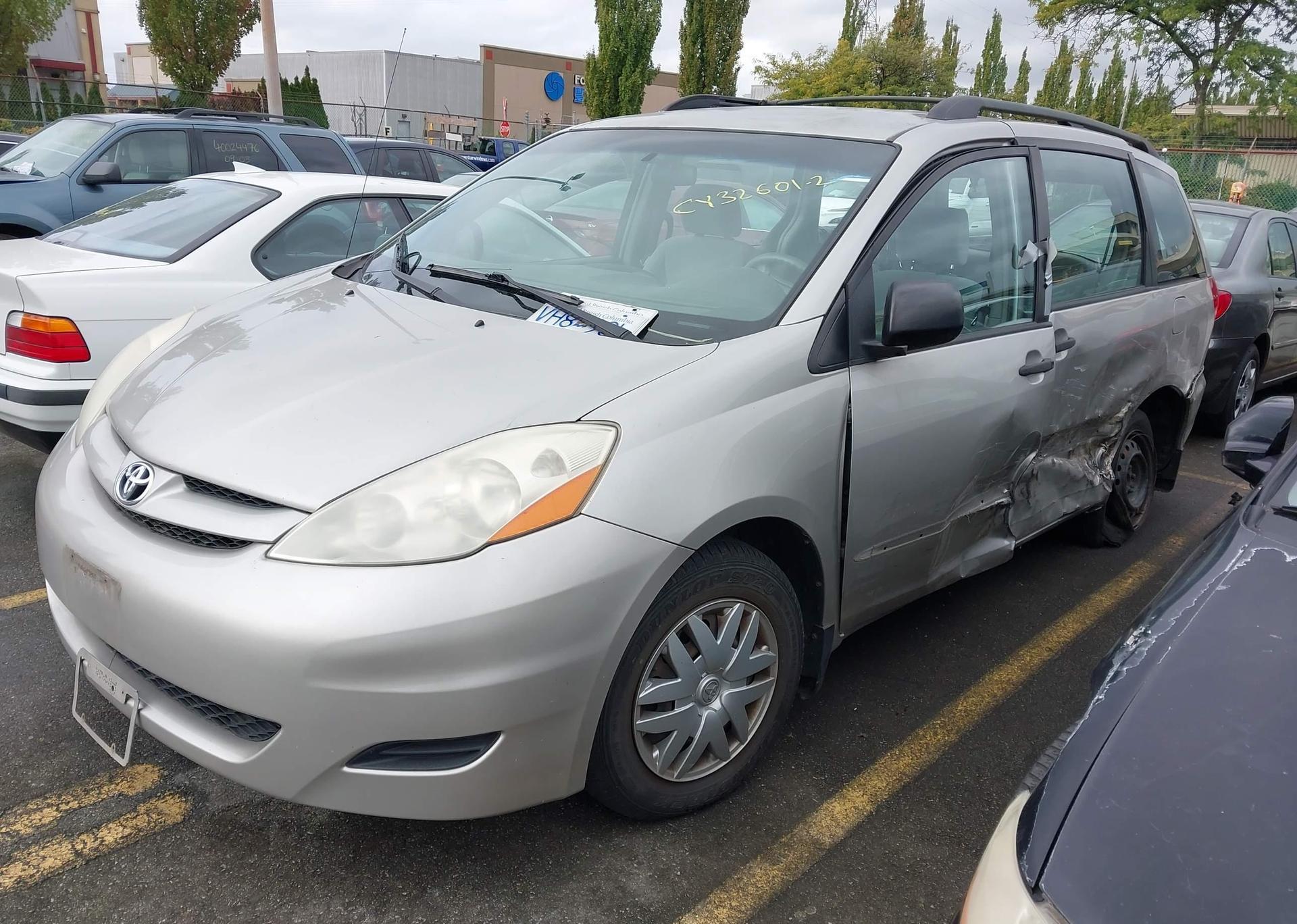 2007 TOYOTA SIENNA CE