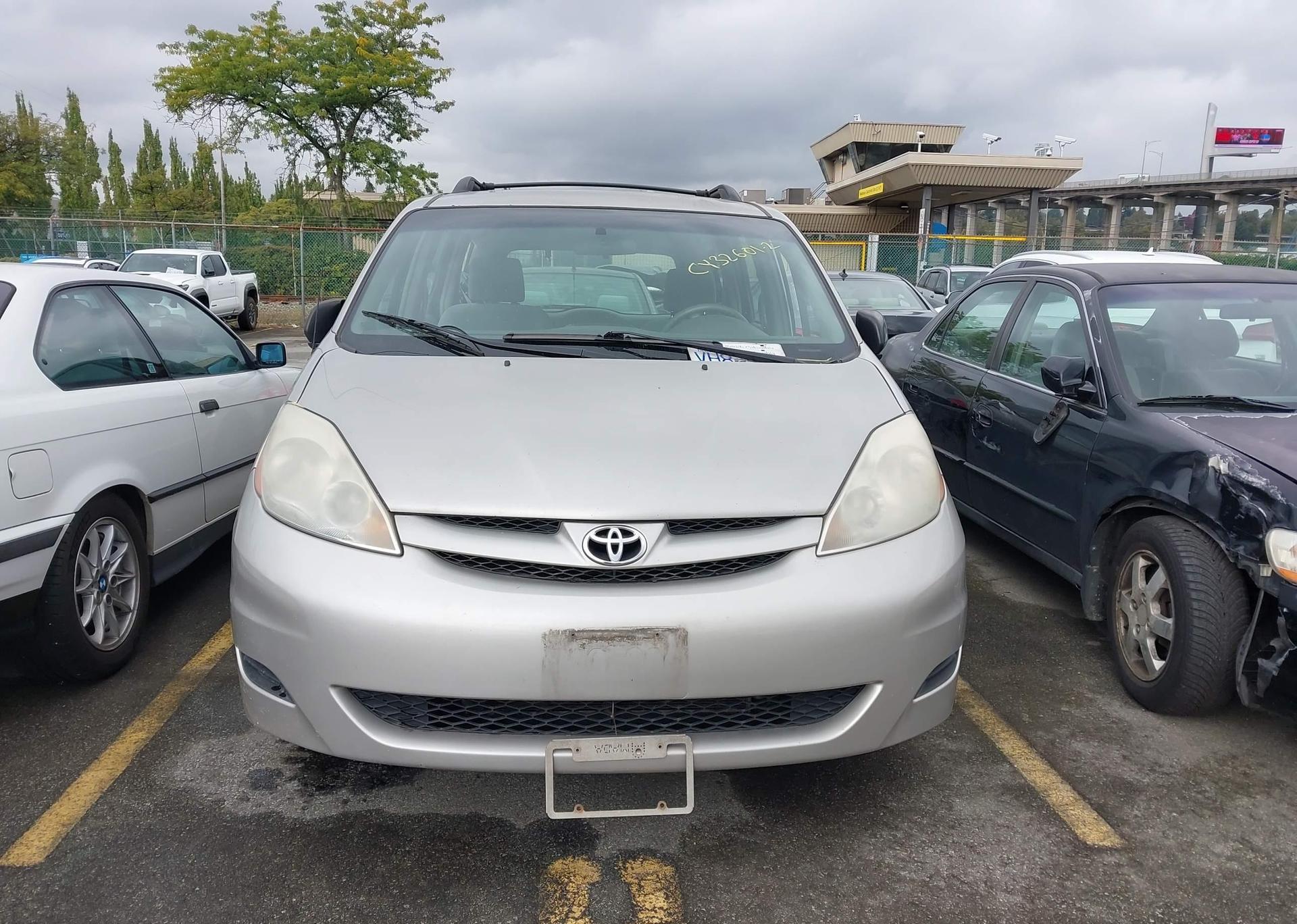 2007 TOYOTA SIENNA CE