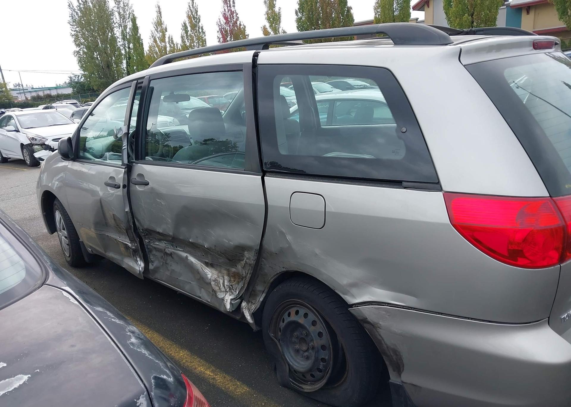 2007 TOYOTA SIENNA CE