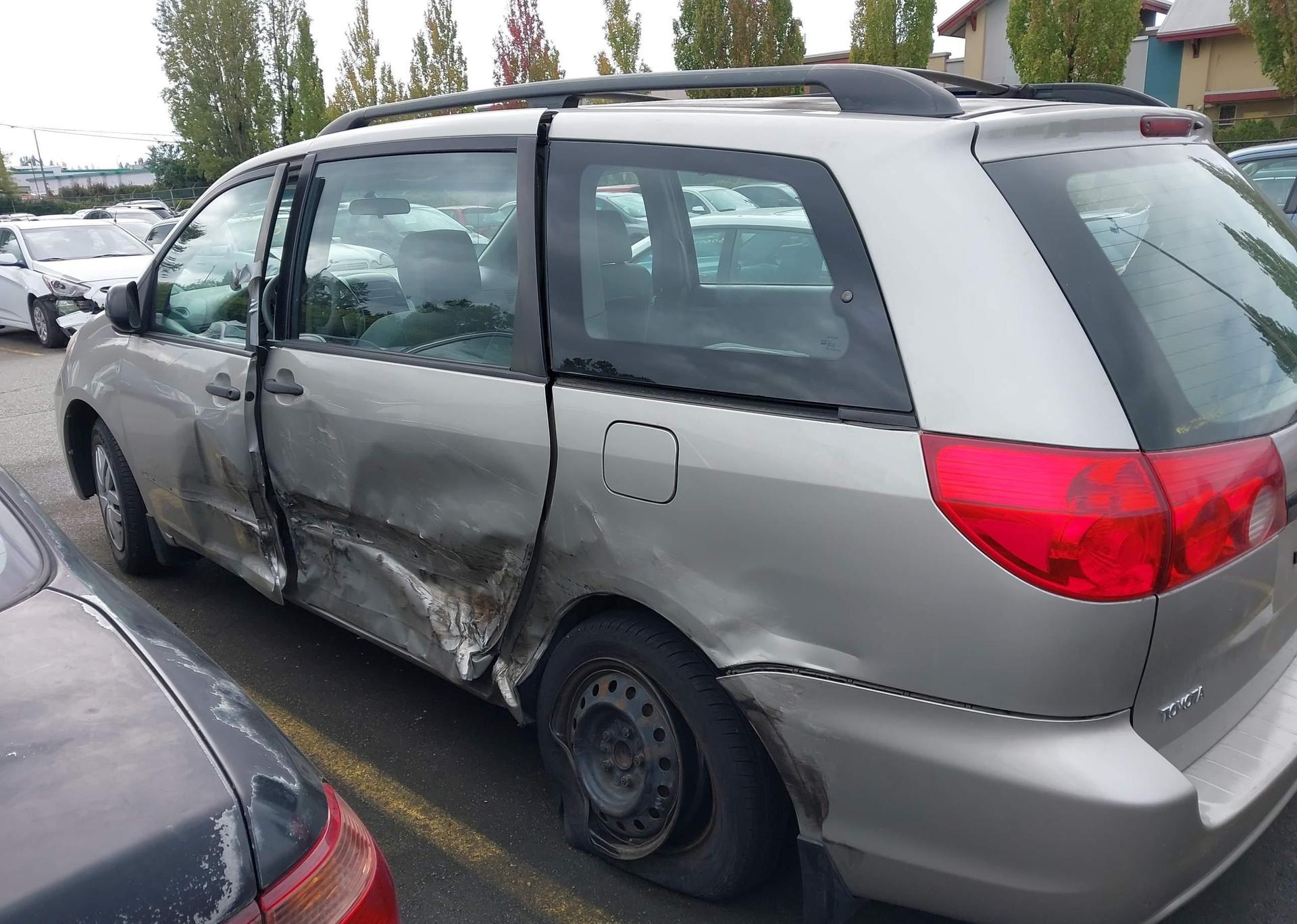 2007 TOYOTA SIENNA CE