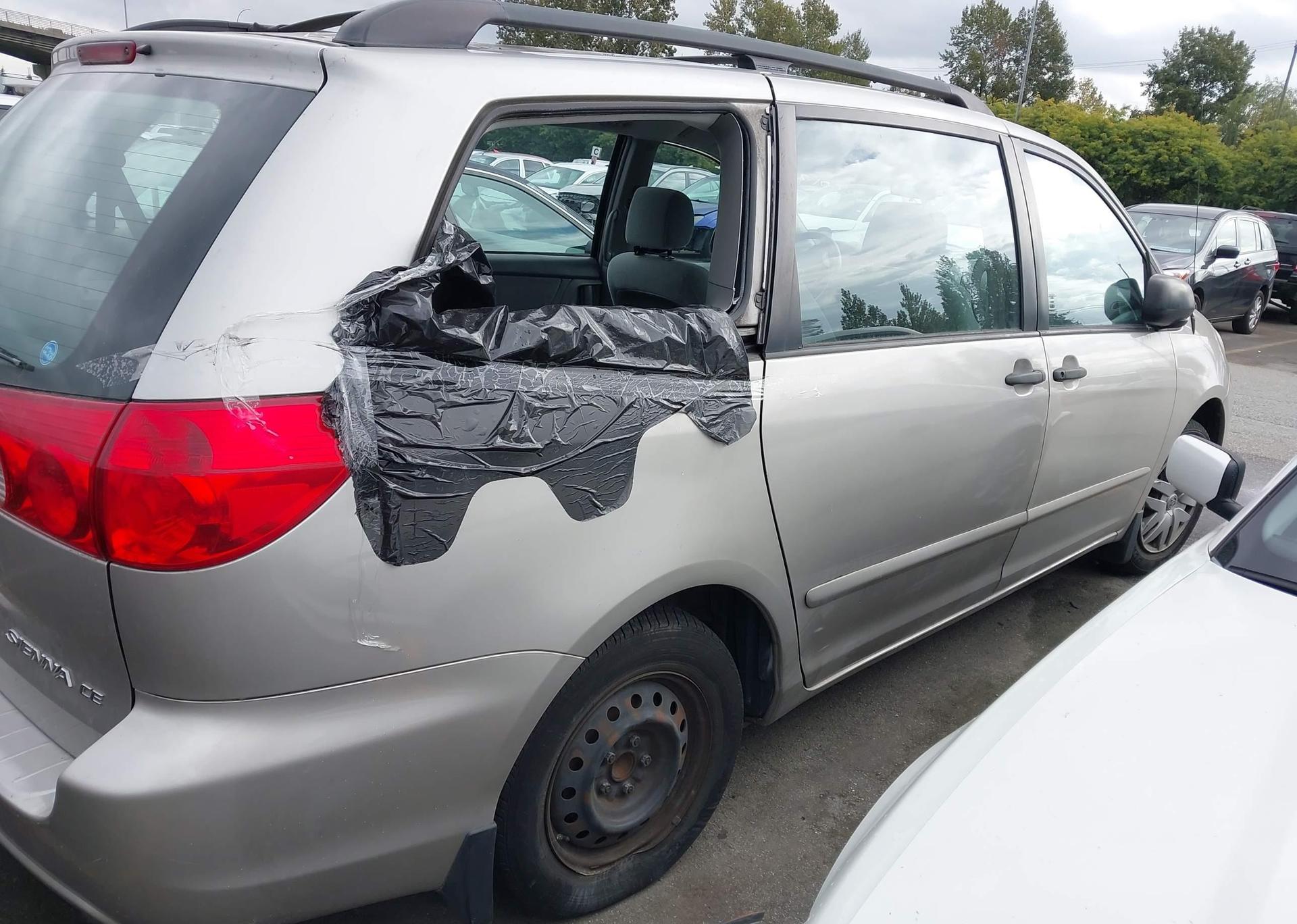 2007 TOYOTA SIENNA CE