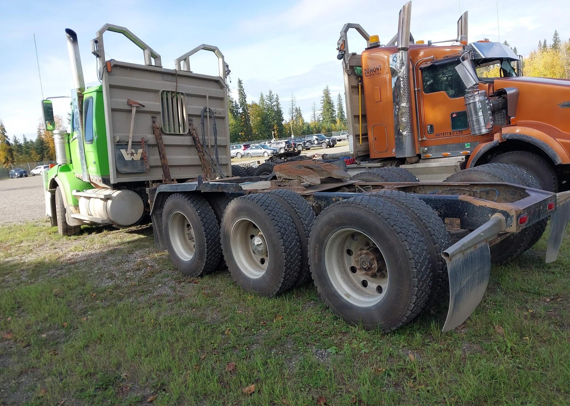 2012 WESTERN STAR/AUTO CAR CONVENTIONAL 4900SA