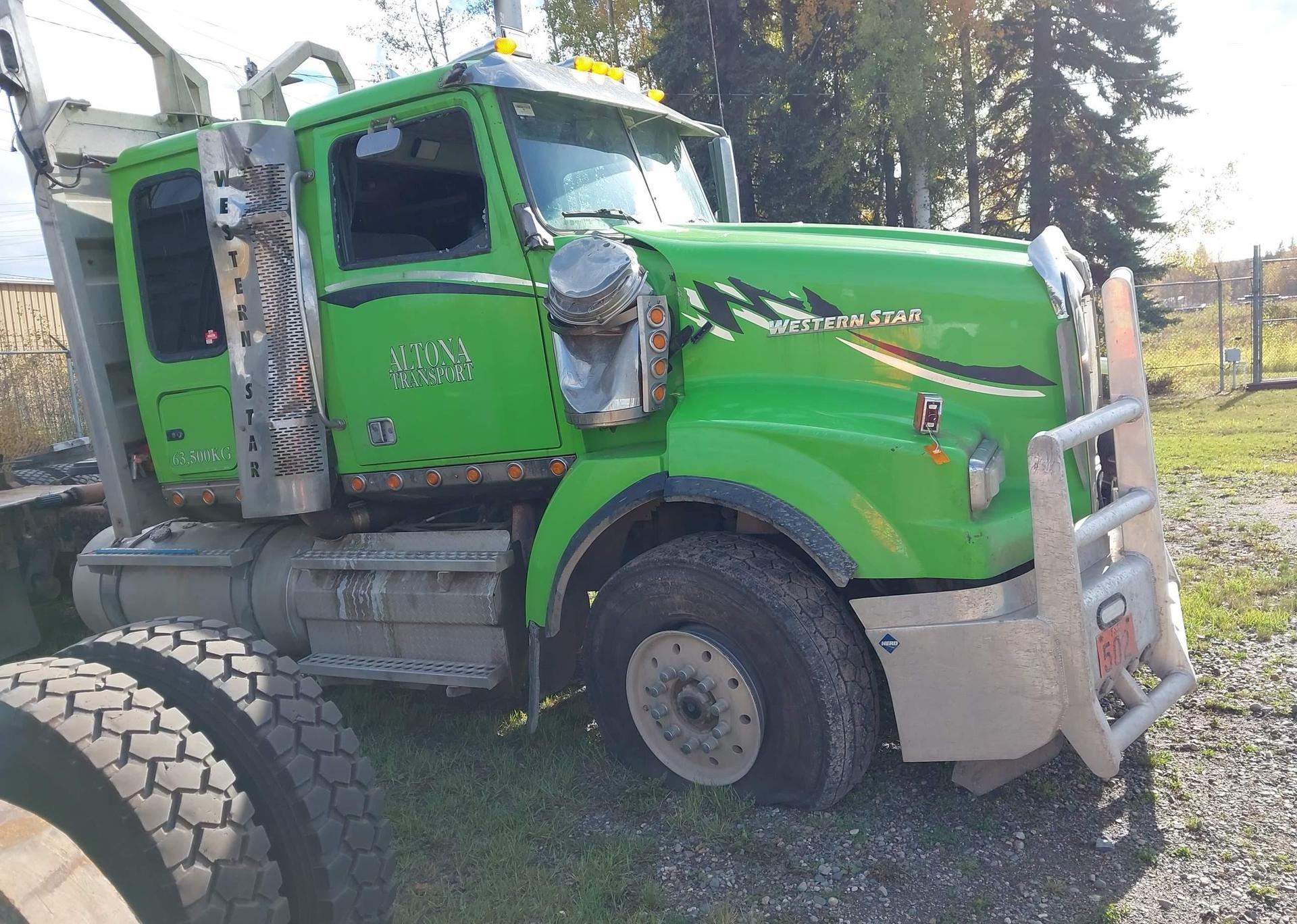 2012 WESTERN STAR/AUTO CAR CONVENTIONAL 4900SA