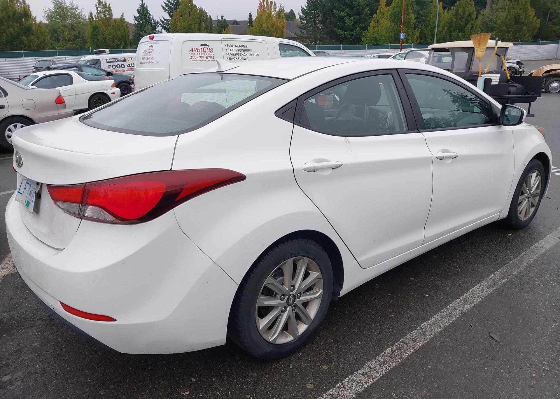 2016 HYUNDAI ELANTRA SE
