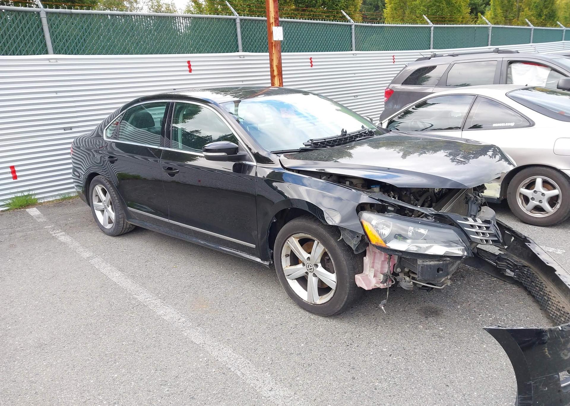 2015 VOLKSWAGEN PASSAT SE