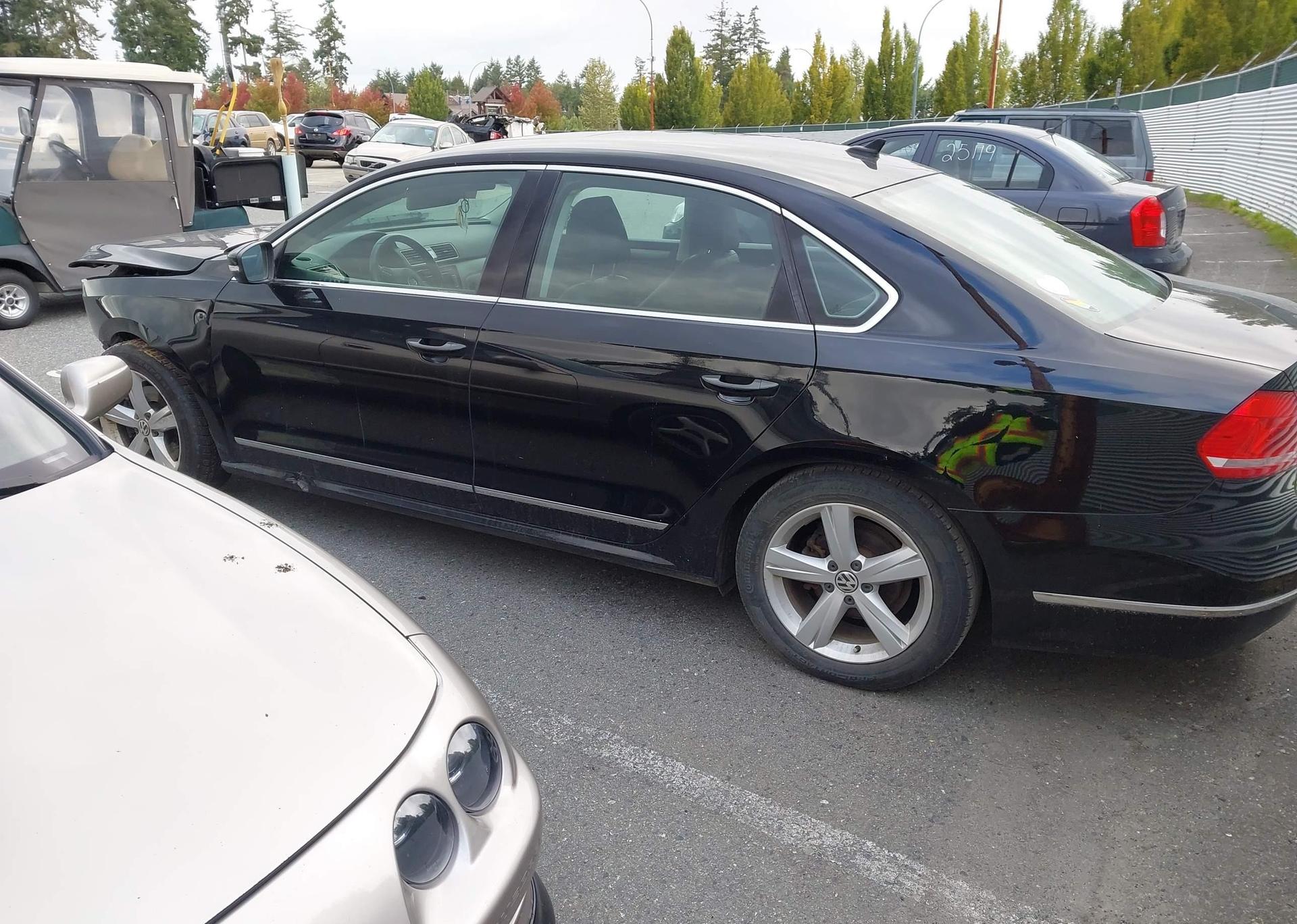 2015 VOLKSWAGEN PASSAT SE