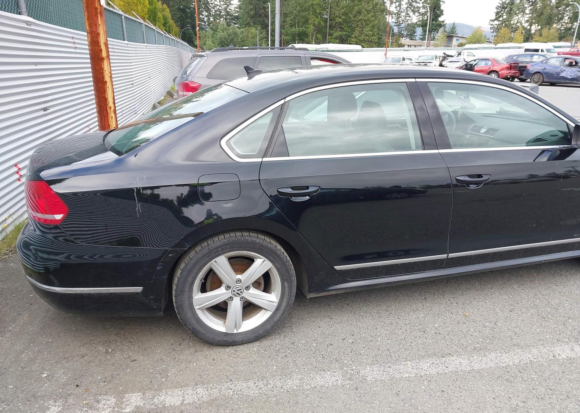 2015 VOLKSWAGEN PASSAT SE