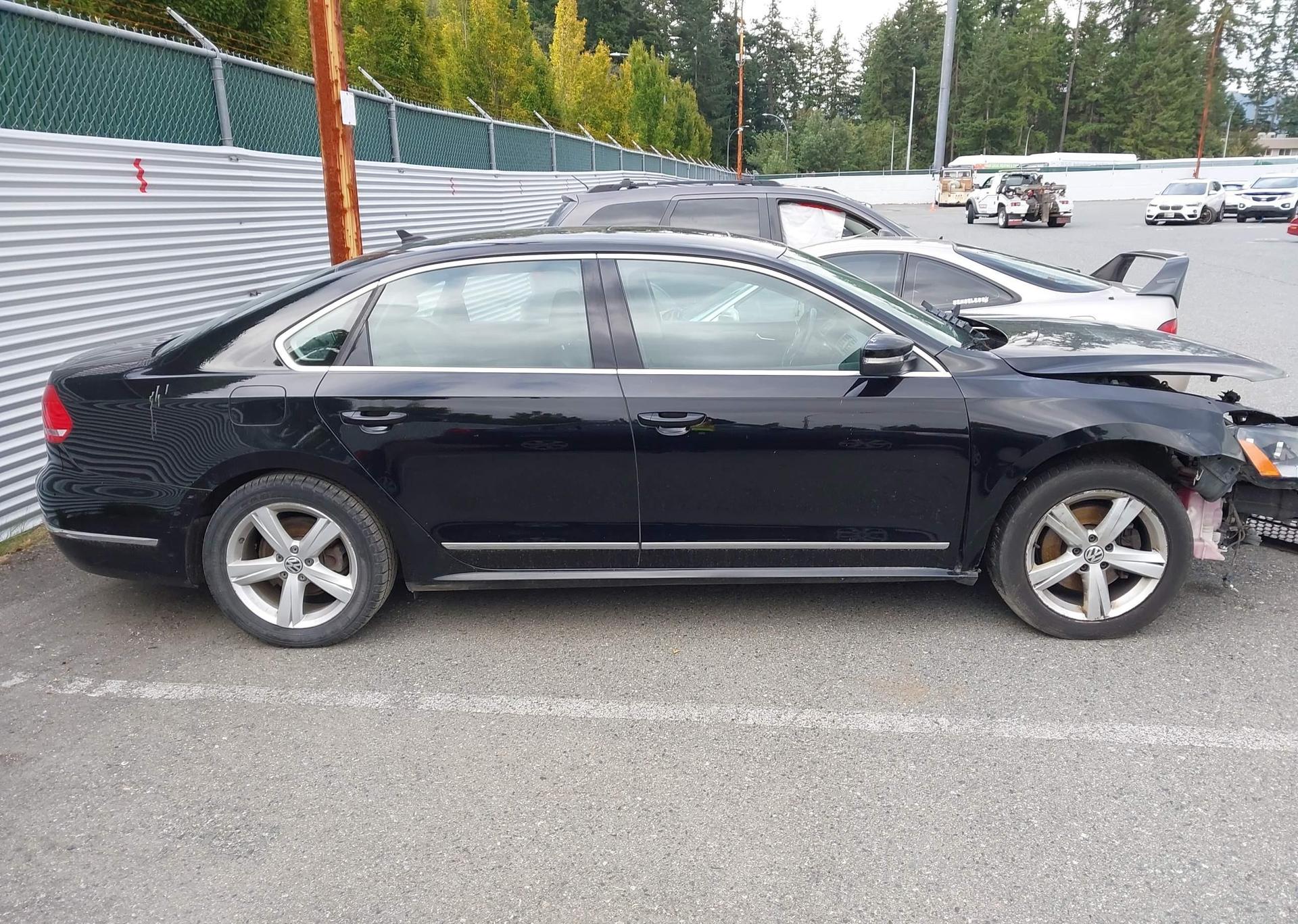 2015 VOLKSWAGEN PASSAT SE