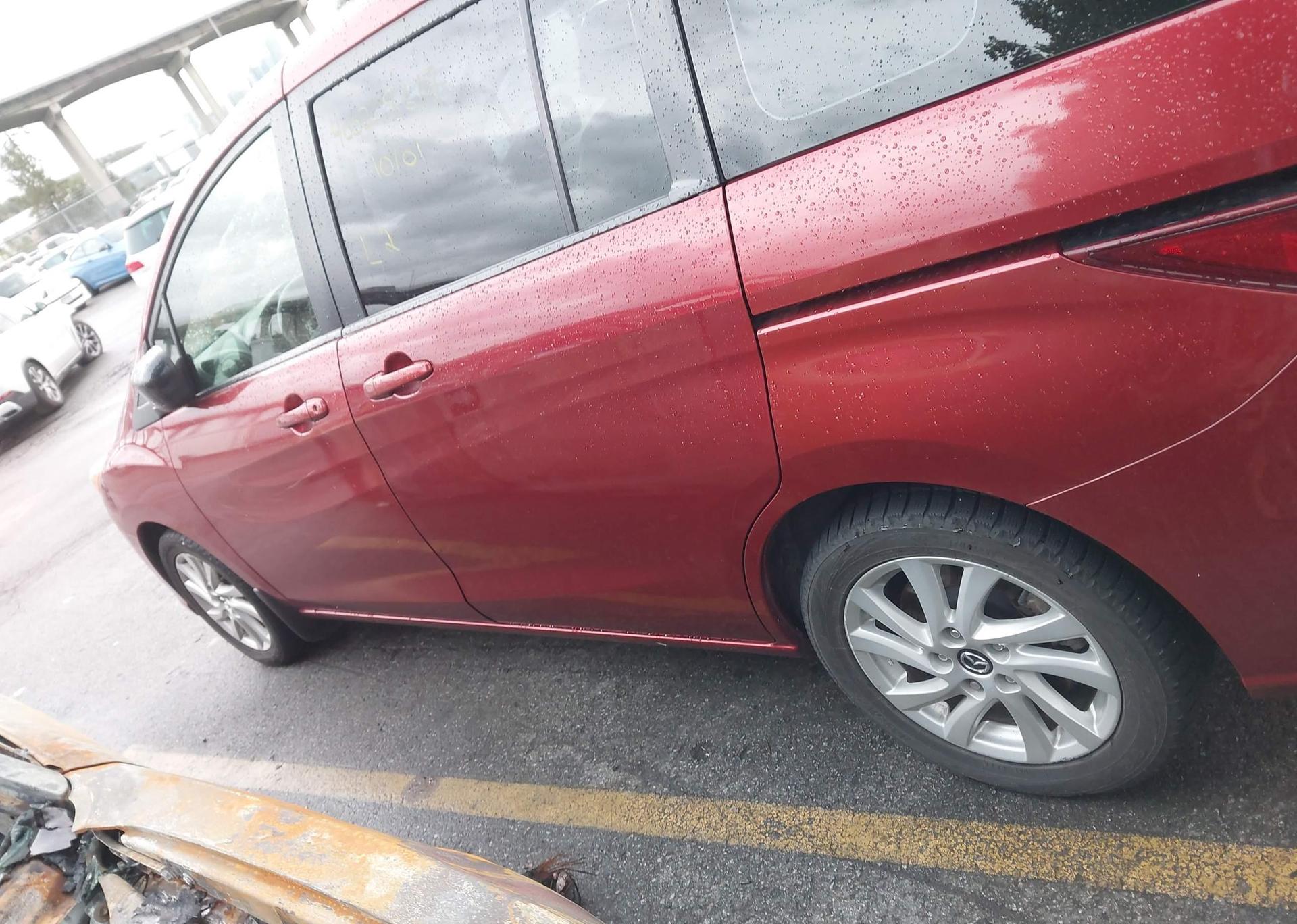 2013 MAZDA 5