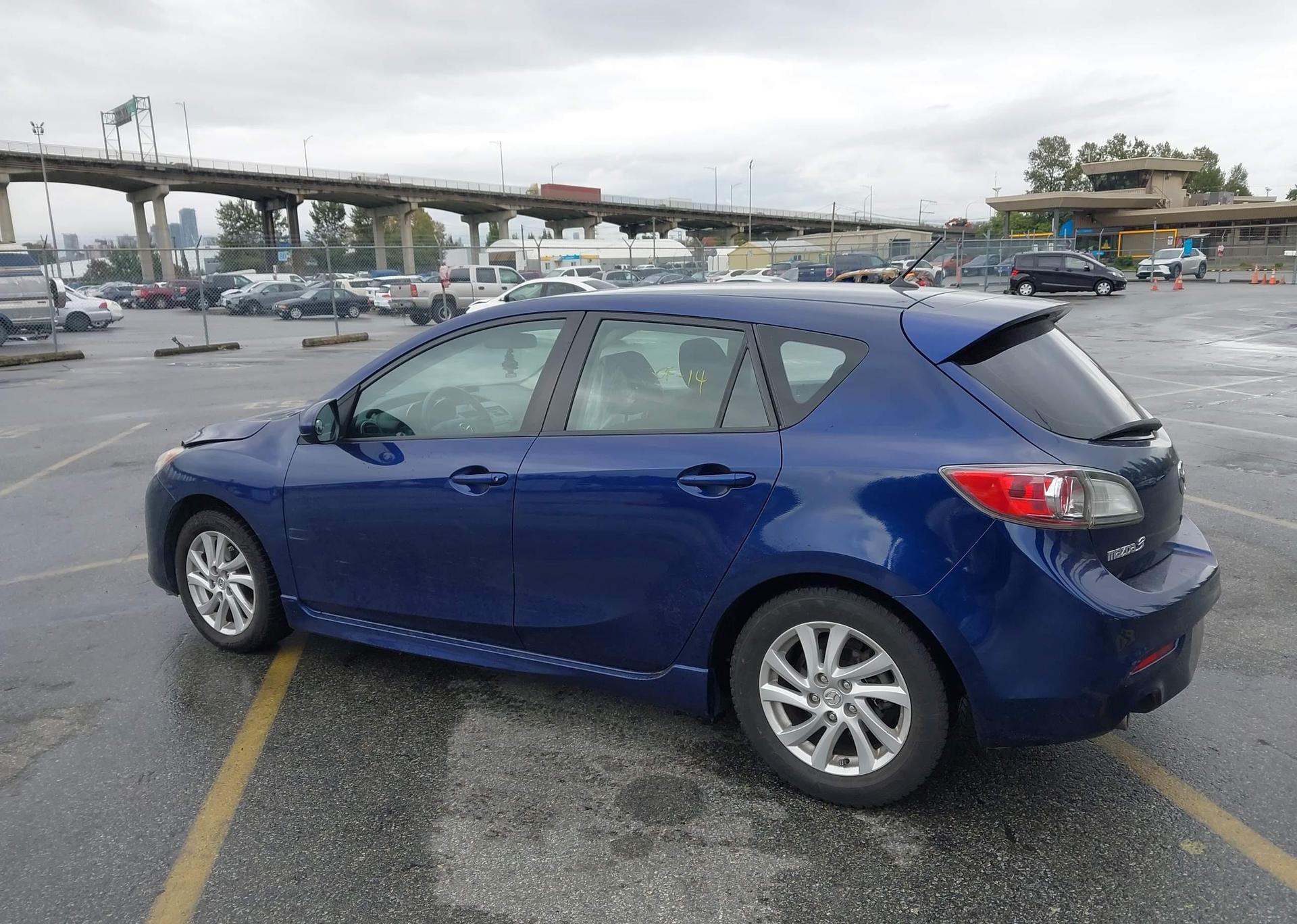 2012 MAZDA 3 I